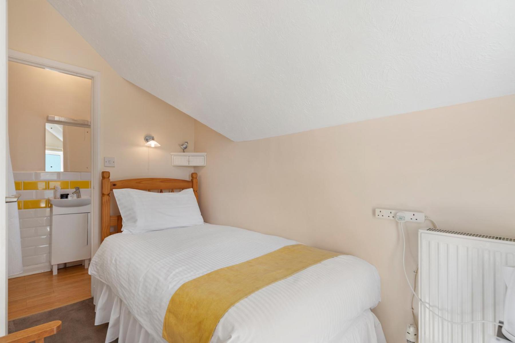 Anchor Guest House Haverfordwest Room photo