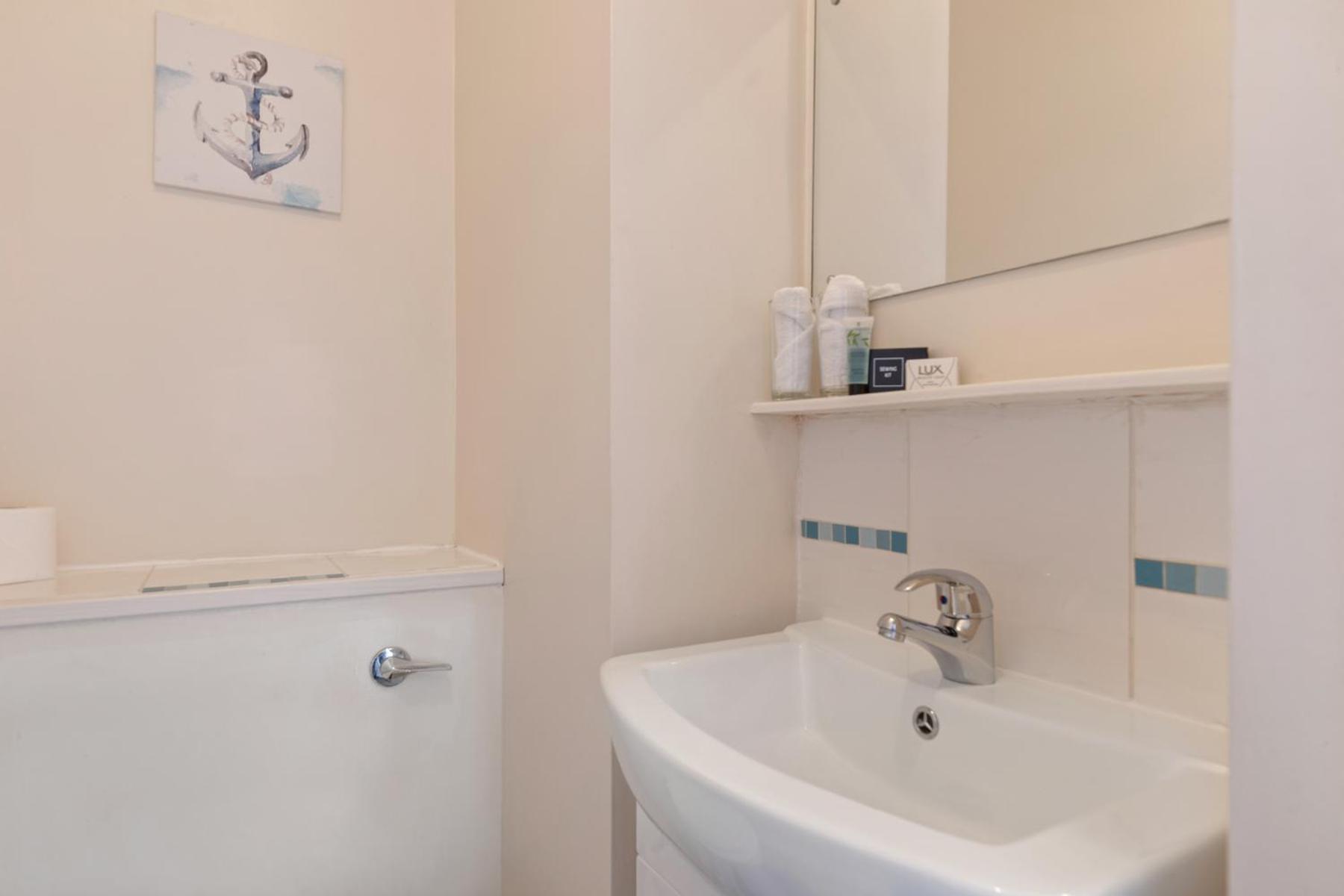 Anchor Guest House Haverfordwest Room photo